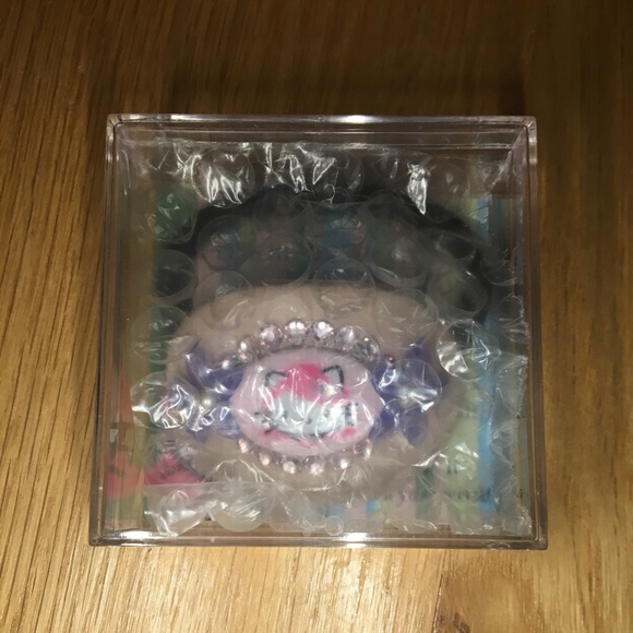 TARINA TARANTINO for HELLO KITTY NWT RARE PONYCUFF - Picture 3 of 5